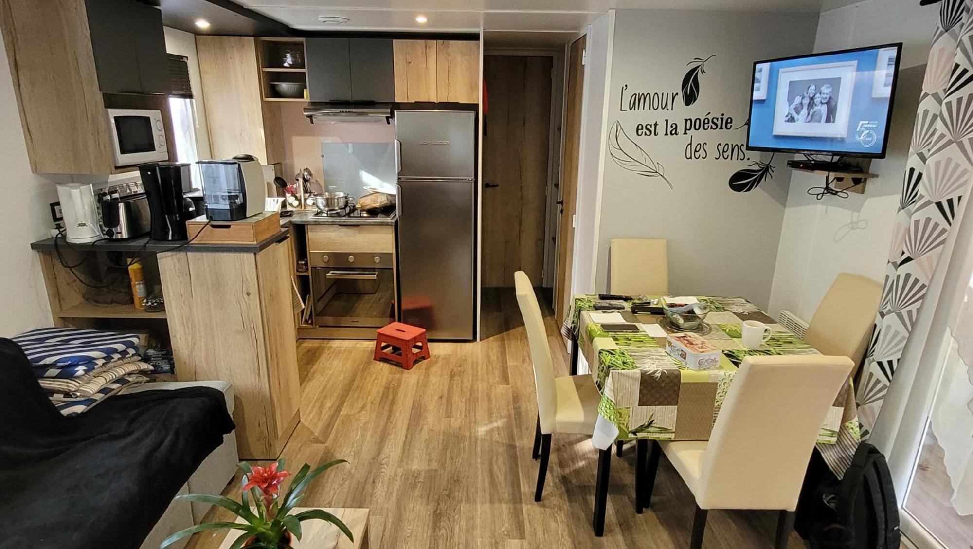 Gh Vacances La Reserve Gastes Екстериор снимка