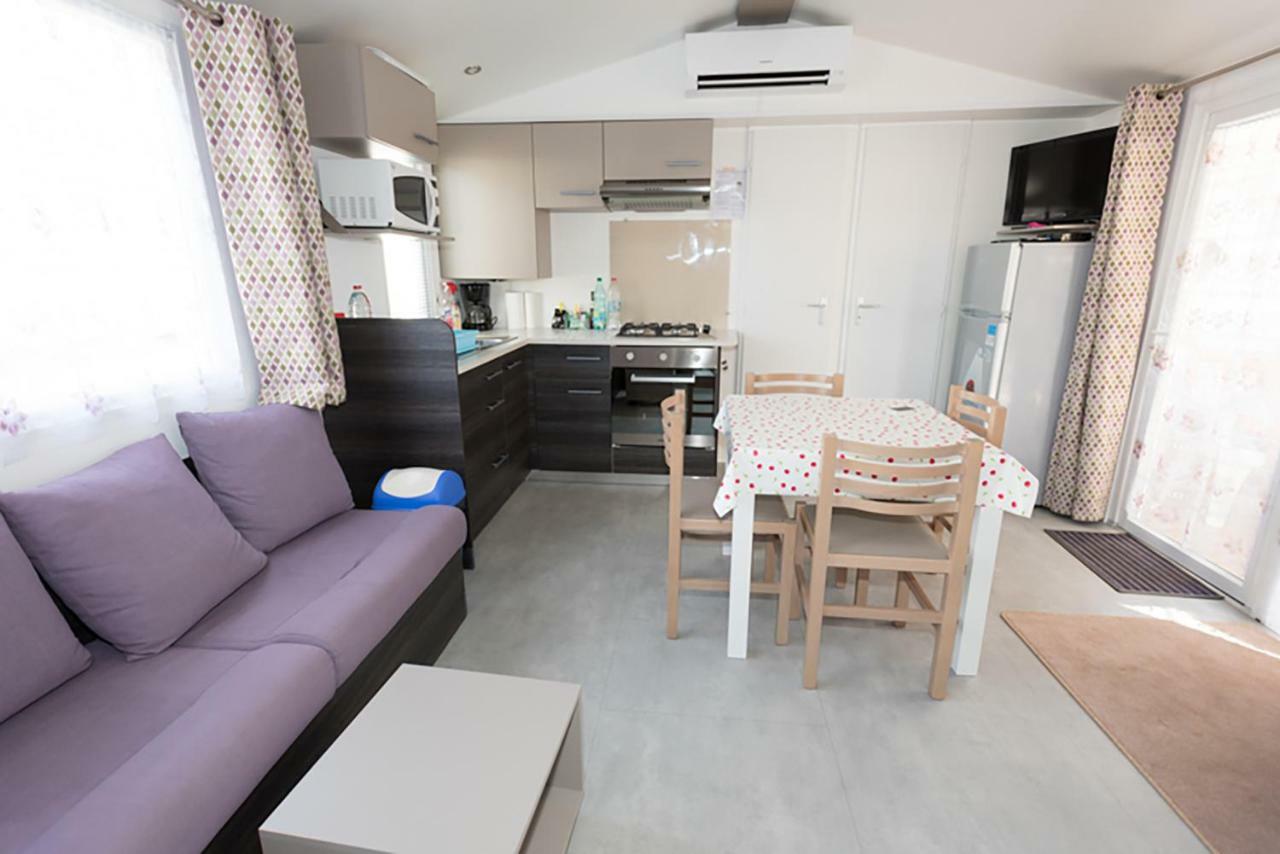 Gh Vacances La Reserve Gastes Екстериор снимка