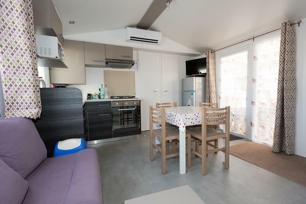 Gh Vacances La Reserve Gastes Екстериор снимка