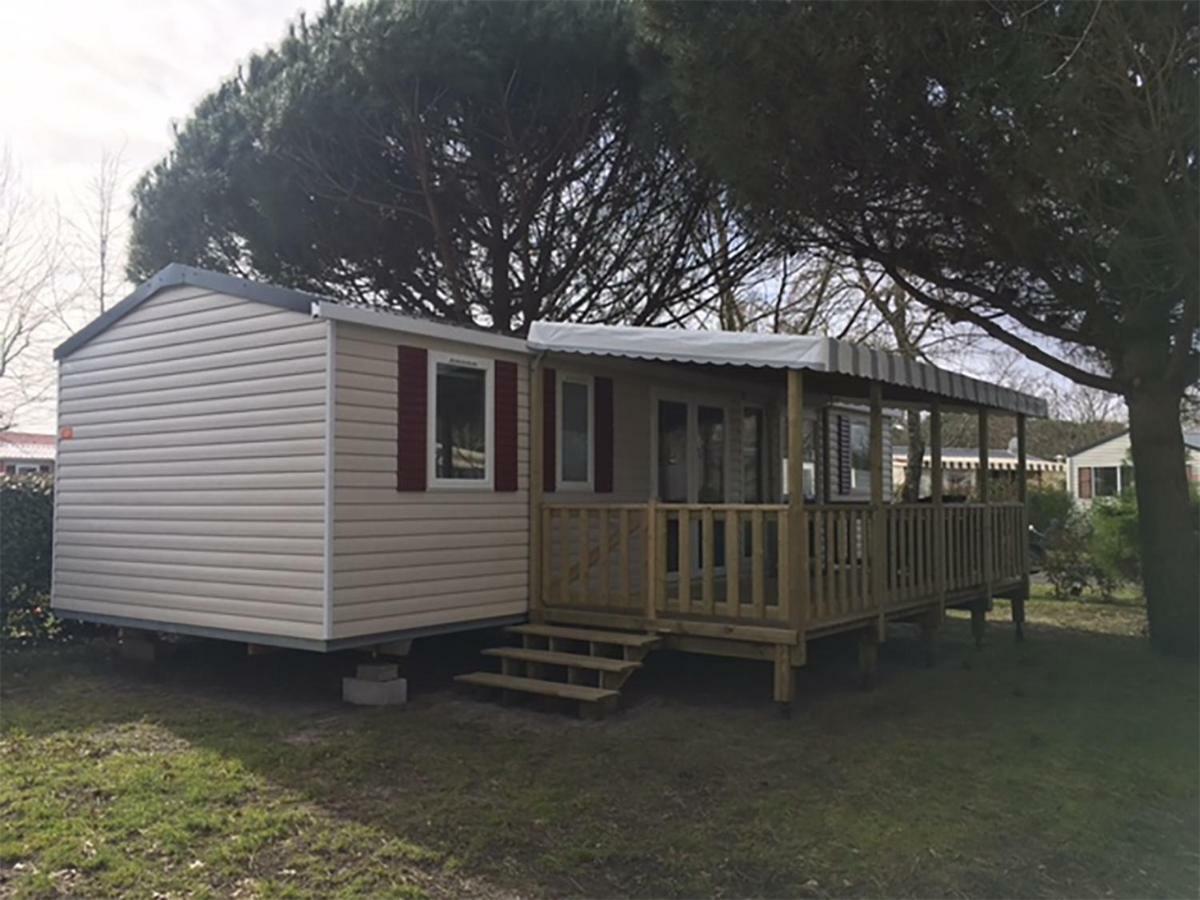 Gh Vacances La Reserve Gastes Екстериор снимка
